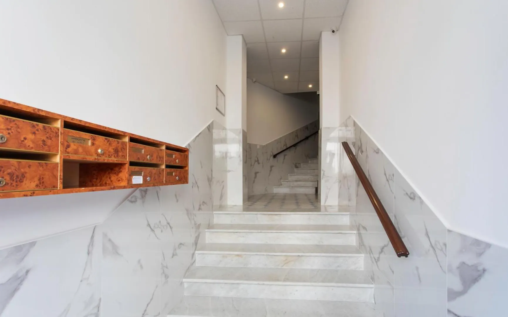 Lägenhet #28 1 Bdr Flat Ac Balcony Hper Central 10Mins To Beach & Old Town Nice