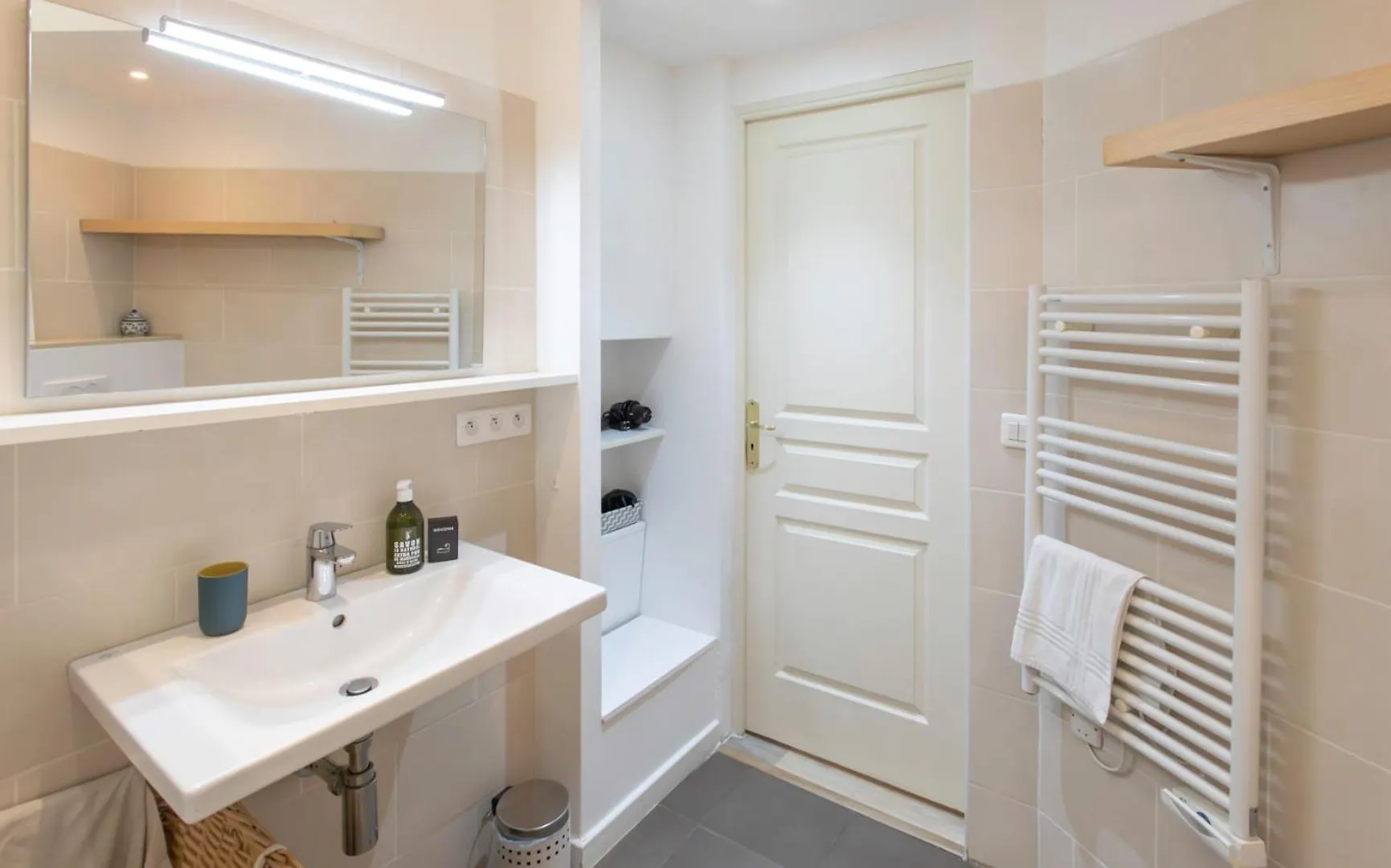 Lägenhet #28 1 Bdr Flat Ac Balcony Hper Central 10Mins To Beach & Old Town Nice Frankrike