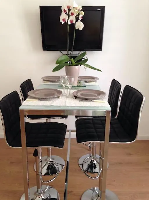 #28 1 Bdr Flat Ac Balcony Hper Central 10Mins To Beach & Old Town Nice Daire