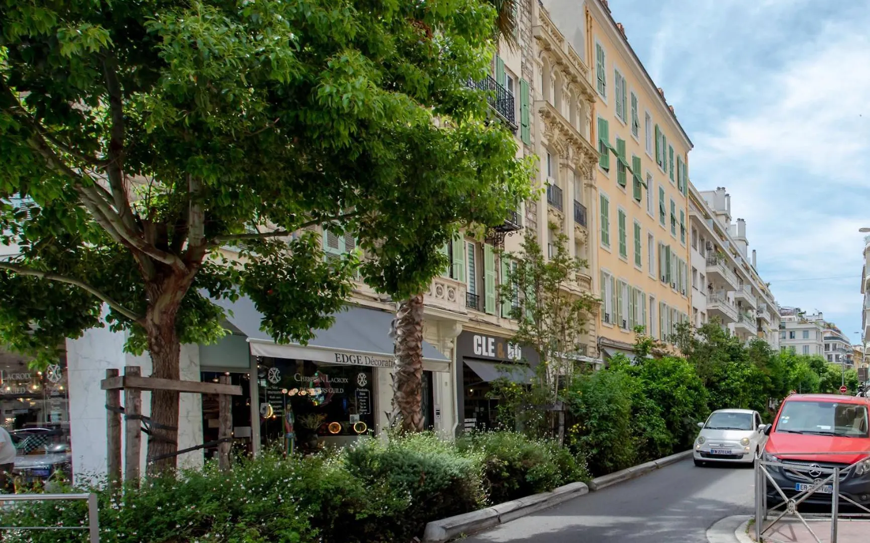 #28 1 Bdr Flat Ac Balcony Hper Central 10Mins To Beach & Old Town Nice 0*,  Fransa